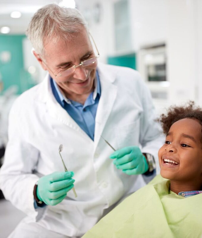 how family dentistry builds confidence in children through familiar care